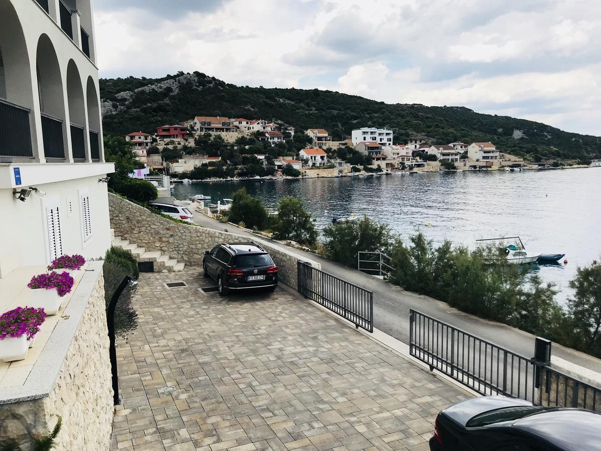 Apartments Lavanda Vinišće Eksteriør bilde